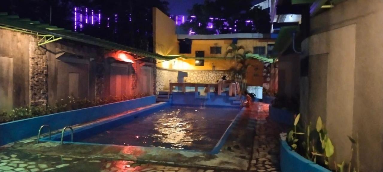 2 Hotel Saleh Angeles Zewnętrze zdjęcie