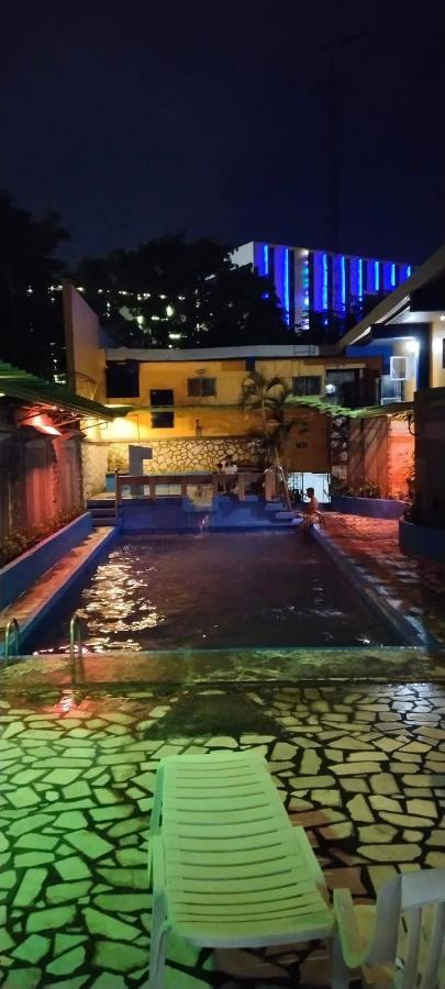 2 Hotel Saleh Angeles Zewnętrze zdjęcie