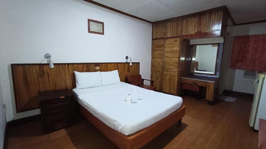 2 Hotel Saleh Angeles Zewnętrze zdjęcie