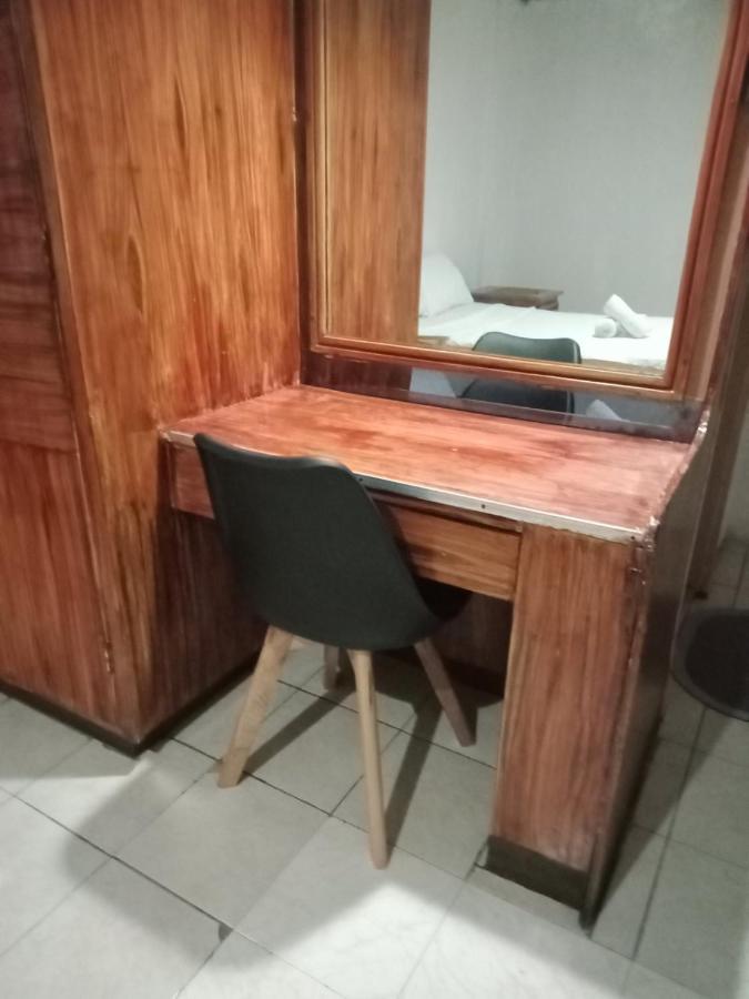 2 Hotel Saleh Angeles Zewnętrze zdjęcie