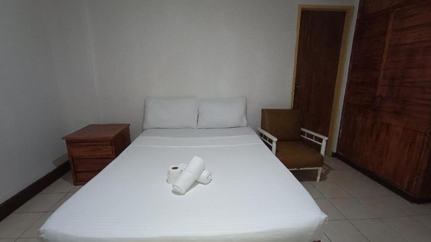 2 Hotel Saleh Angeles Zewnętrze zdjęcie