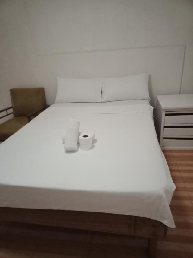 2 Hotel Saleh Angeles Zewnętrze zdjęcie