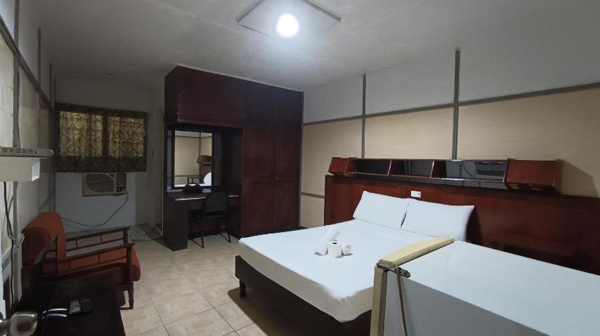 2 Hotel Saleh Angeles Zewnętrze zdjęcie