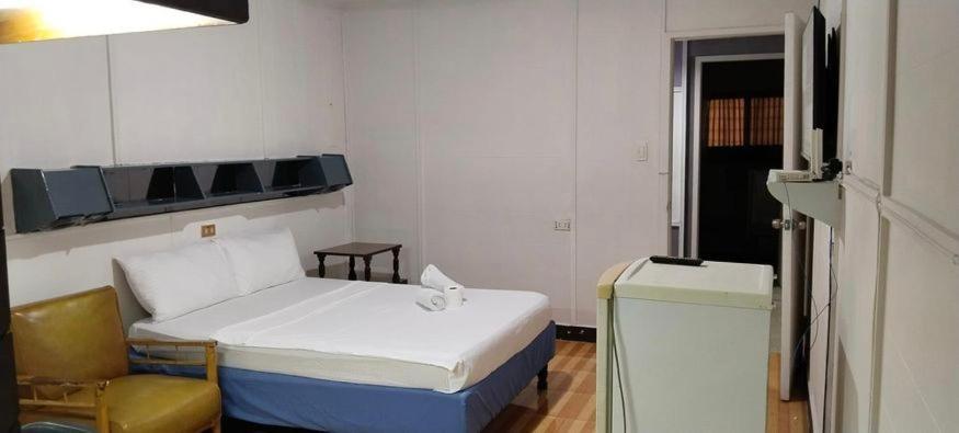 2 Hotel Saleh Angeles Zewnętrze zdjęcie